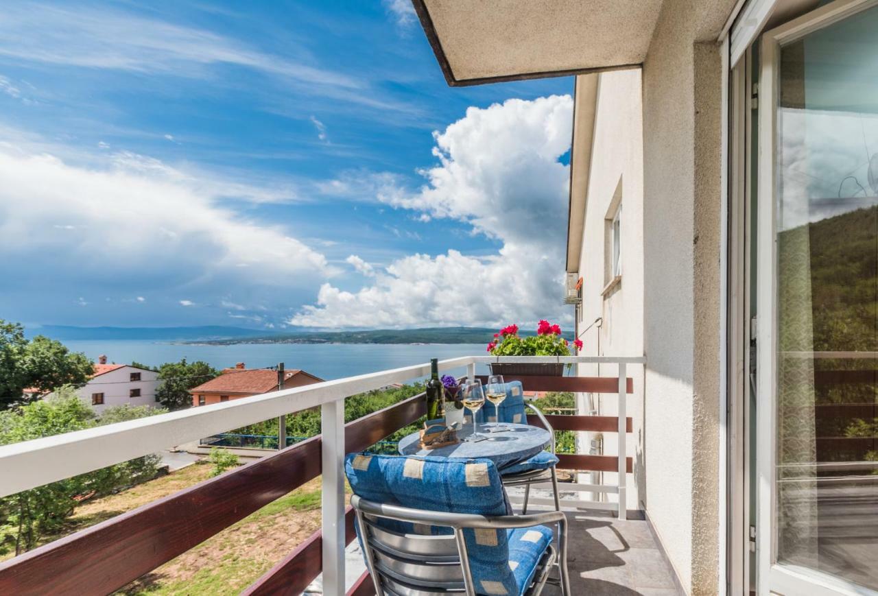 Guest House Djurdjica Dramalj Exterior photo